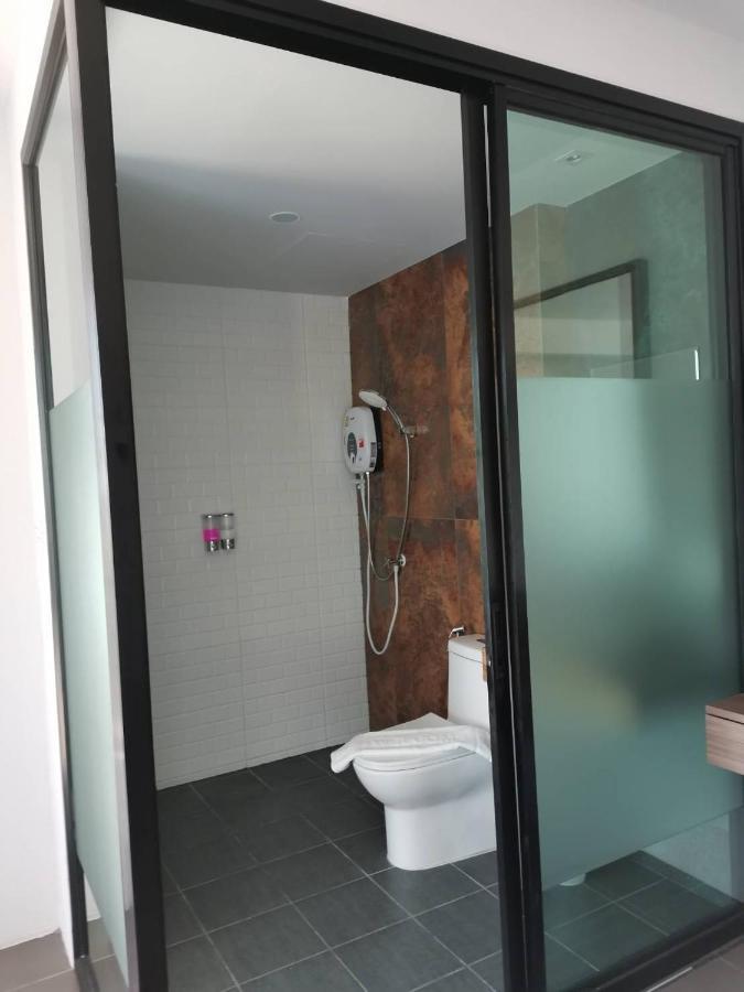 Yamin Seaview Hotel Phuket Exterior foto